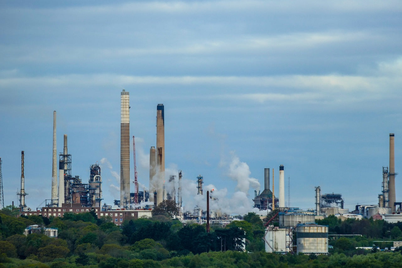 Power Washing Refineries with Water Blaster