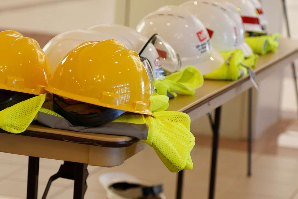 Safety Eye Protection – Focus on Your Bottom Line