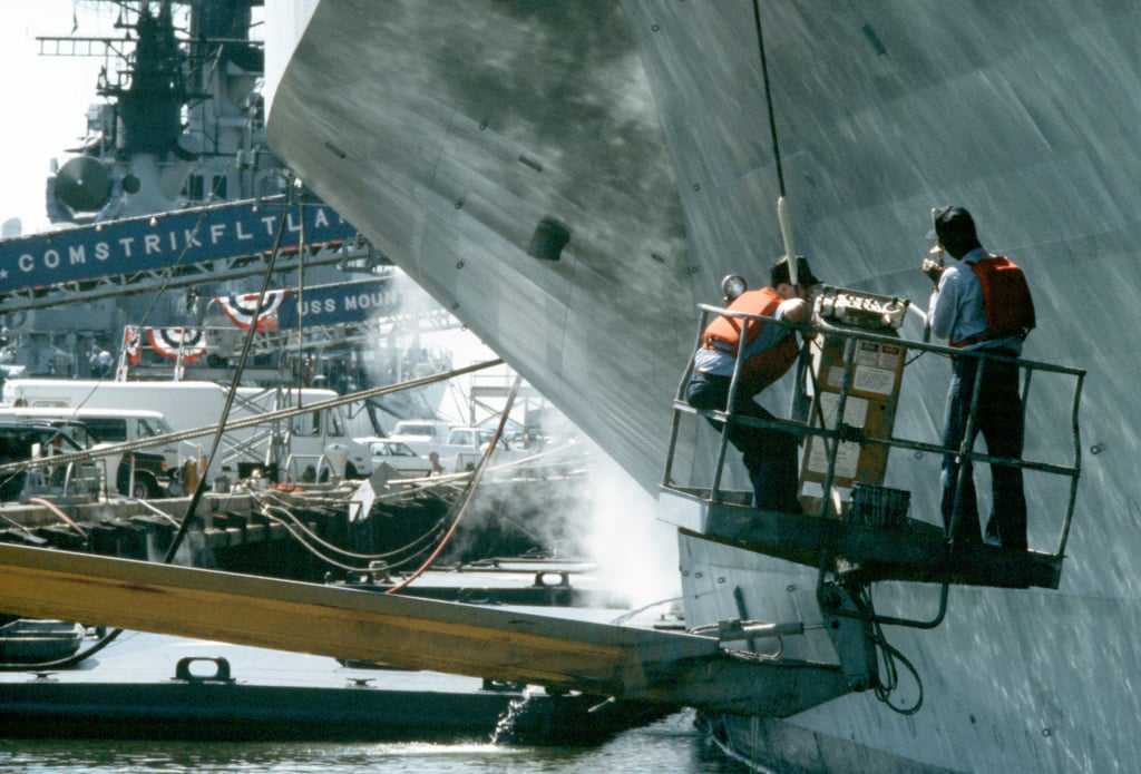 Vessel Paint Stripping  with Water Blasters